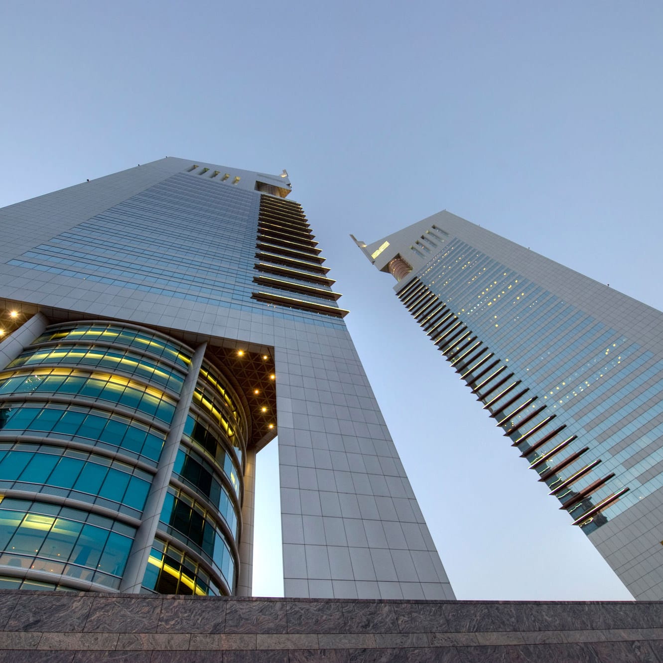 Jumeirah_Emirates_Towers-hotel-Close-Up_Exterior-2