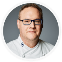 2025NAFEM_ChefsDemoBannerHeadshots_ChefJosh-288x288px